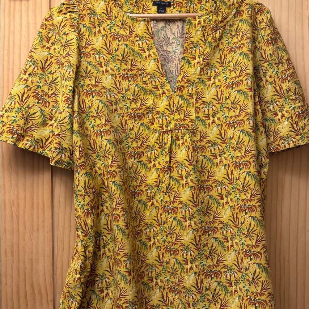 Ann Taylor Yellow Tropical Print V-Neck Tunic